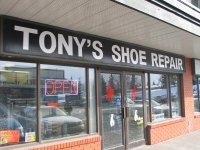 Store front for Toma's Shoe Repair