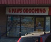 Store front for 4 Paws Grooming